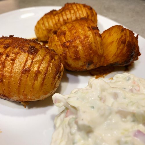 Rezept: Fächerkartoffel mit einem leichten Gemüse-Quark