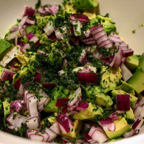 Gesund kochen - Lachs mit Avocado-Salat