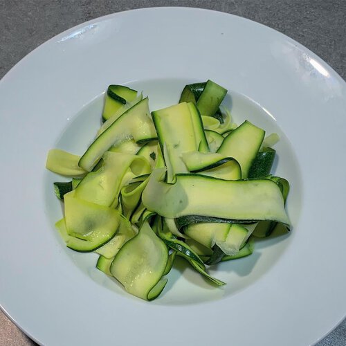 Gesund kochen - Petersilien-Salsa mit Zoodles