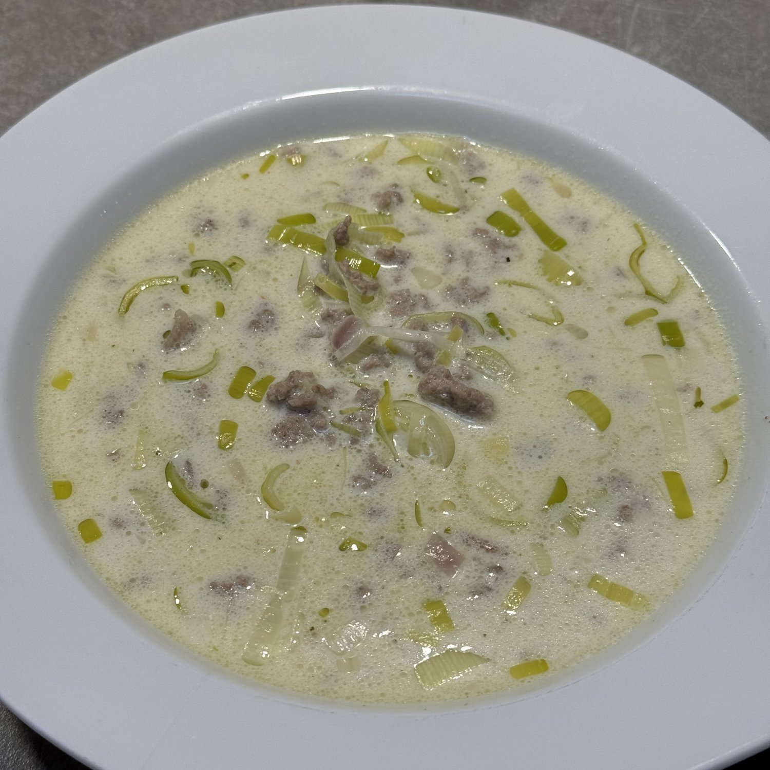 Rezept: Hackfleisch-Lauch-Suppe