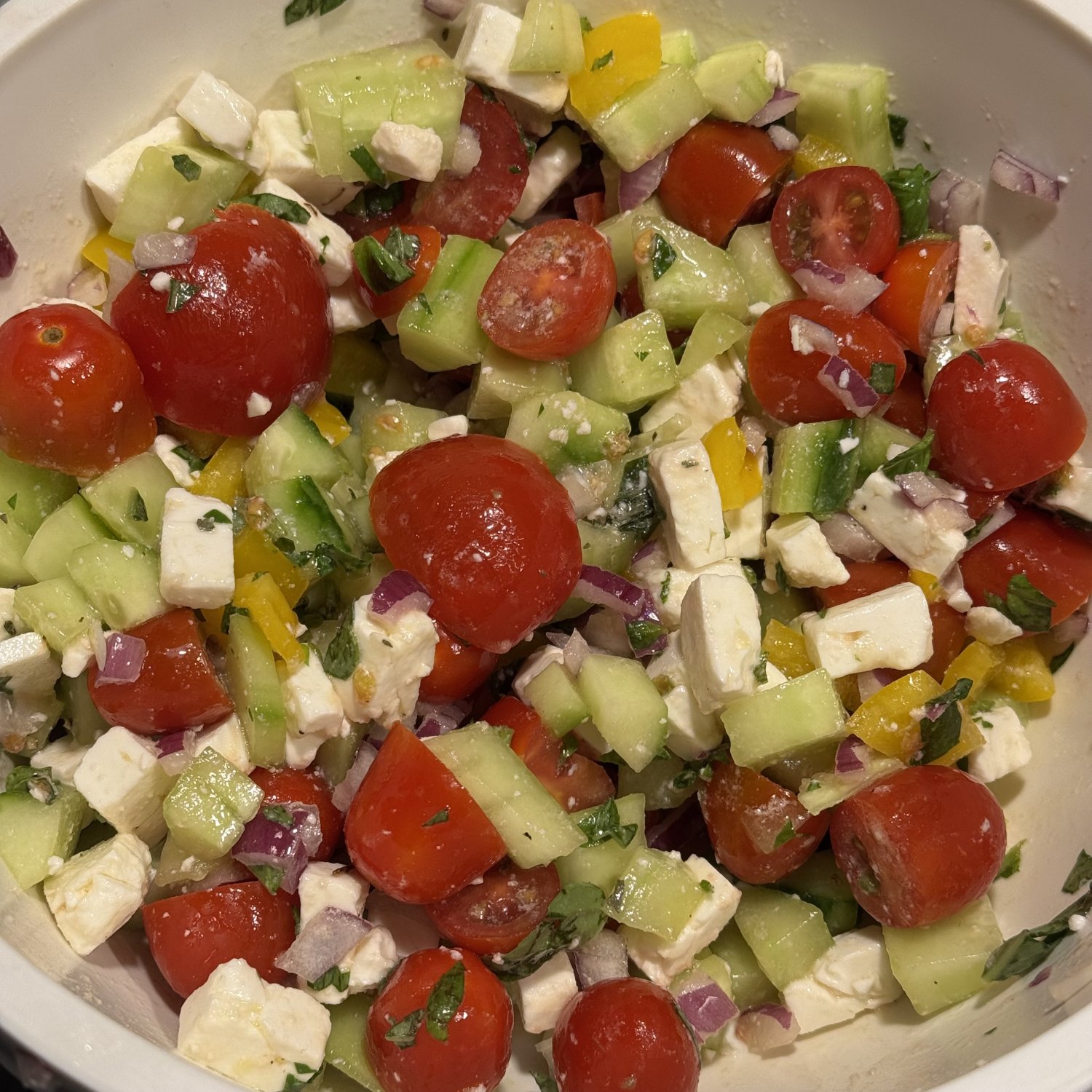 Rezept: Tomaten-Feta-Gurken-Salat