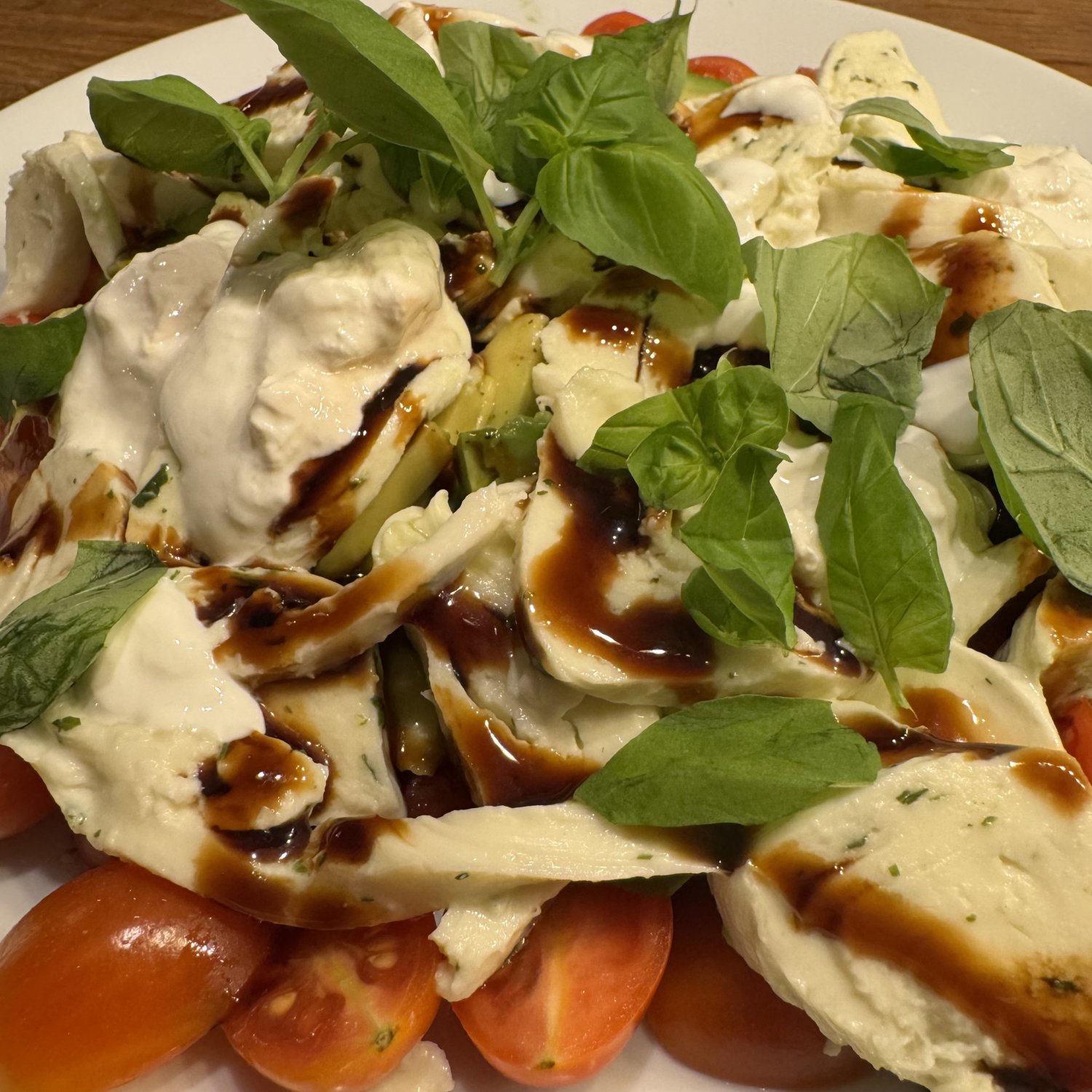 Rezept: Leichter Caprese-Salat mit Balsamico