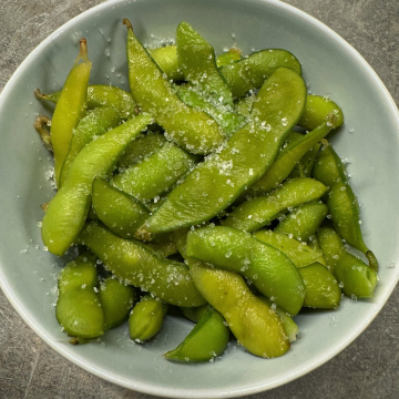 Rezept: Edamame mit Meersalz