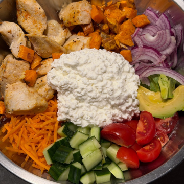 Rezept: Hähnchen-Bowl mit Körnigem Frischkäse
