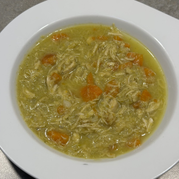 Rezept: Leichte Hühnersuppe mit Gemüse