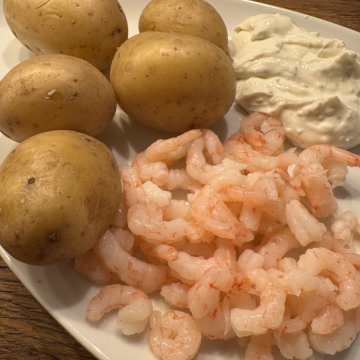 Rezept: Kartoffeln mit Magerquark und Garnelen