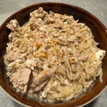 Rezept: Thunfisch-Nudelsuppe mit Ei