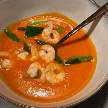 Rezept: Tomaten-Kokos-Suppe mit Garnelen